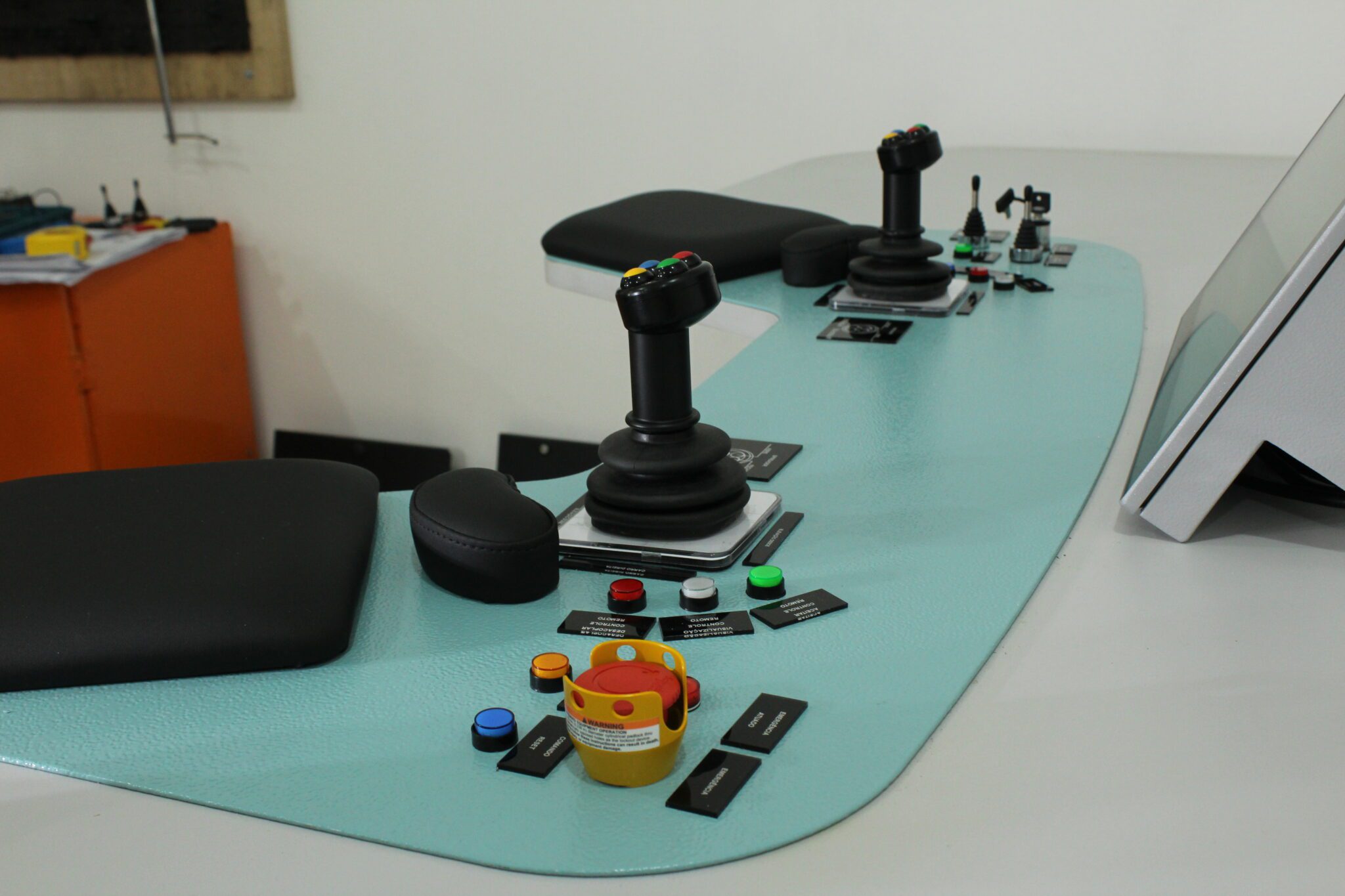 Mesa de Comando ERGOMEC
